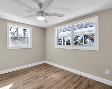 11416 Pine Forest Drive - Photo Thumbnail 23