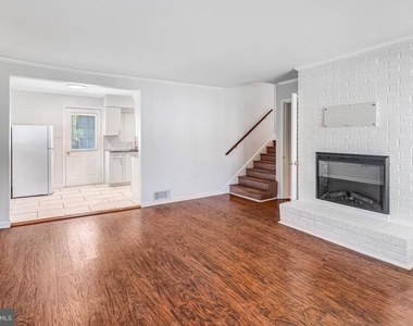 13208 Aldrin Street - Photo Thumbnail 5
