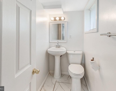 13208 Aldrin Street - Photo Thumbnail 11