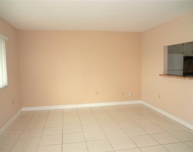 201 Kings Boulevard - Photo Thumbnail 3
