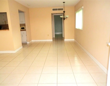 201 Kings Boulevard - Photo Thumbnail 2
