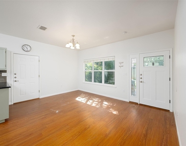 4505 Red River St - Photo Thumbnail 3