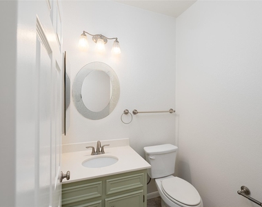 4505 Red River St - Photo Thumbnail 16