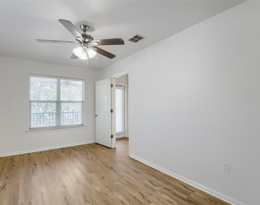 4505 Red River St - Photo Thumbnail 39