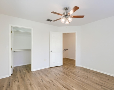 4505 Red River St - Photo Thumbnail 35