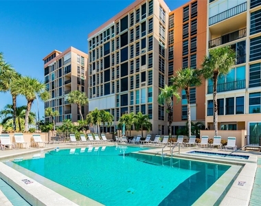 7400 Sun Island Drive S - Photo Thumbnail 37
