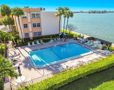 7400 Sun Island Drive S - Photo Thumbnail 46
