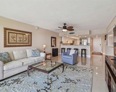 7400 Sun Island Drive S - Photo Thumbnail 16