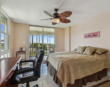 7400 Sun Island Drive S - Photo Thumbnail 27