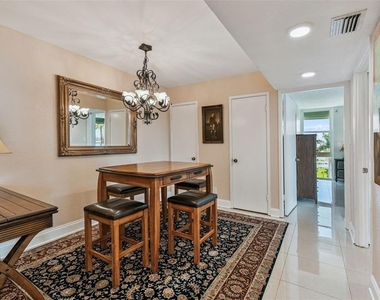 7400 Sun Island Drive S - Photo Thumbnail 18