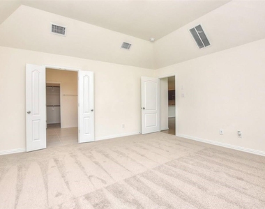 2005 Southcreek Dr - Photo Thumbnail 26