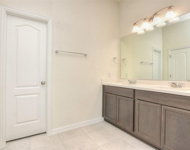 2005 Southcreek Dr - Photo Thumbnail 28