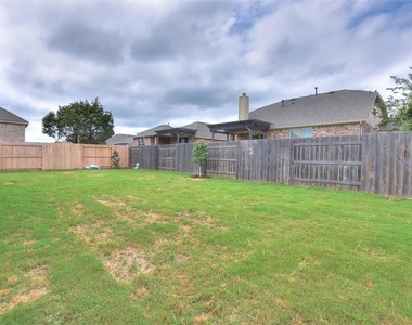 2005 Southcreek Dr - Photo Thumbnail 30
