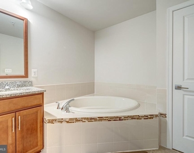 22489 Naugatuck Square - Photo Thumbnail 23