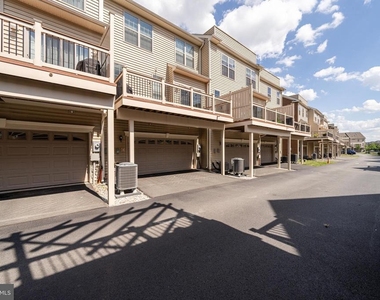 22489 Naugatuck Square - Photo Thumbnail 2
