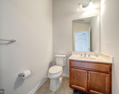 22489 Naugatuck Square - Photo Thumbnail 29