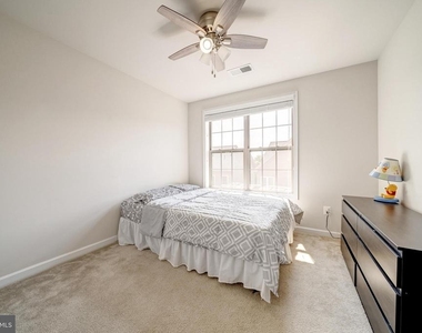22489 Naugatuck Square - Photo Thumbnail 24