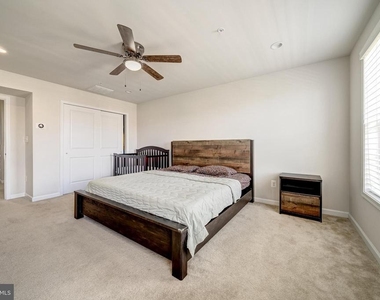 22489 Naugatuck Square - Photo Thumbnail 21