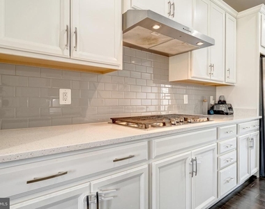 22489 Naugatuck Square - Photo Thumbnail 17