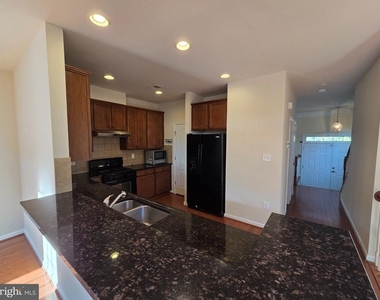 20667 Maitland Terrace - Photo Thumbnail 6