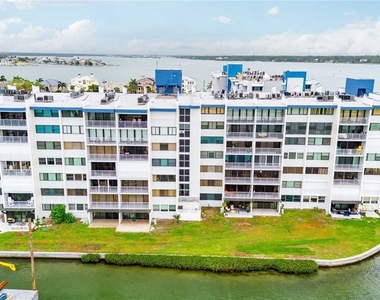 450 Treasure Island Causeway - Photo Thumbnail 26