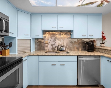 450 Treasure Island Causeway - Photo Thumbnail 4
