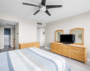 450 Treasure Island Causeway - Photo Thumbnail 14