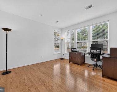 43081 Zander Terrace - Photo Thumbnail 10