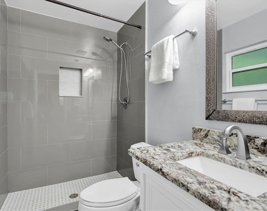 3203 Charter Club Drive - Photo Thumbnail 25