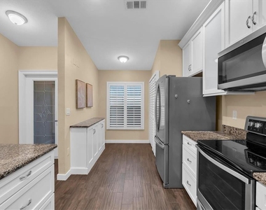 3203 Charter Club Drive - Photo Thumbnail 11