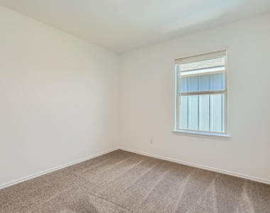 1608 Holly Lake Dr - Photo Thumbnail 19