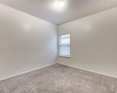 734 Mill Spring Court - Photo Thumbnail 17