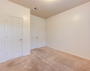 734 Mill Spring Court - Photo Thumbnail 5