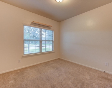 734 Mill Spring Court - Photo Thumbnail 4