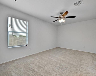 3705 Conyers Ln - Photo Thumbnail 22