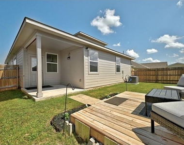 3705 Conyers Ln - Photo Thumbnail 25