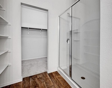 3705 Conyers Ln - Photo Thumbnail 15