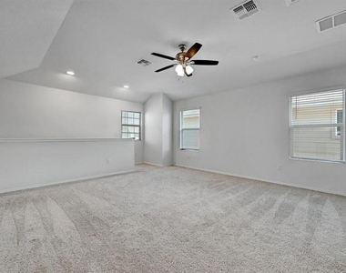 3705 Conyers Ln - Photo Thumbnail 20