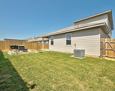 3705 Conyers Ln - Photo Thumbnail 26