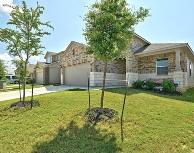 3705 Conyers Ln - Photo Thumbnail 1