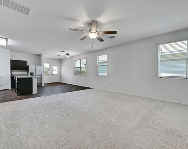 3705 Conyers Ln - Photo Thumbnail 3