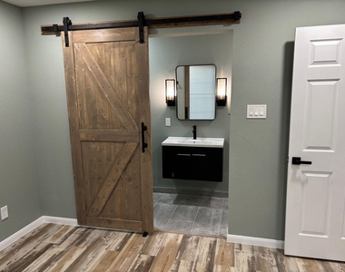 4013 Vaughn Street - Photo Thumbnail 1