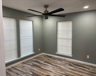 4013 Vaughn Street - Photo Thumbnail 5