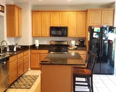 8234 Gunston Commons Way - Photo Thumbnail 13