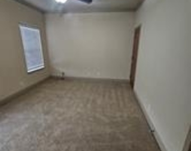 117 Micah Pt - Photo Thumbnail 3