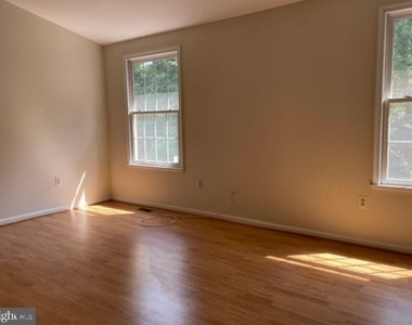 6268 Walkers Croft Way - Photo Thumbnail 10