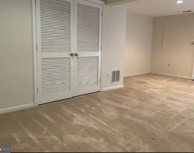 6268 Walkers Croft Way - Photo Thumbnail 14