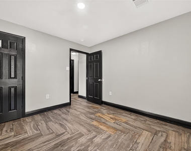19326 Leafwood Lane - Photo Thumbnail 21