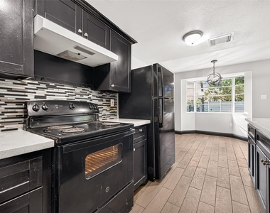 19326 Leafwood Lane - Photo Thumbnail 17