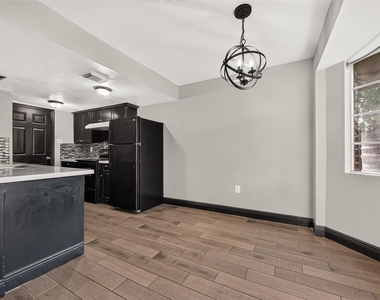 19326 Leafwood Lane - Photo Thumbnail 10